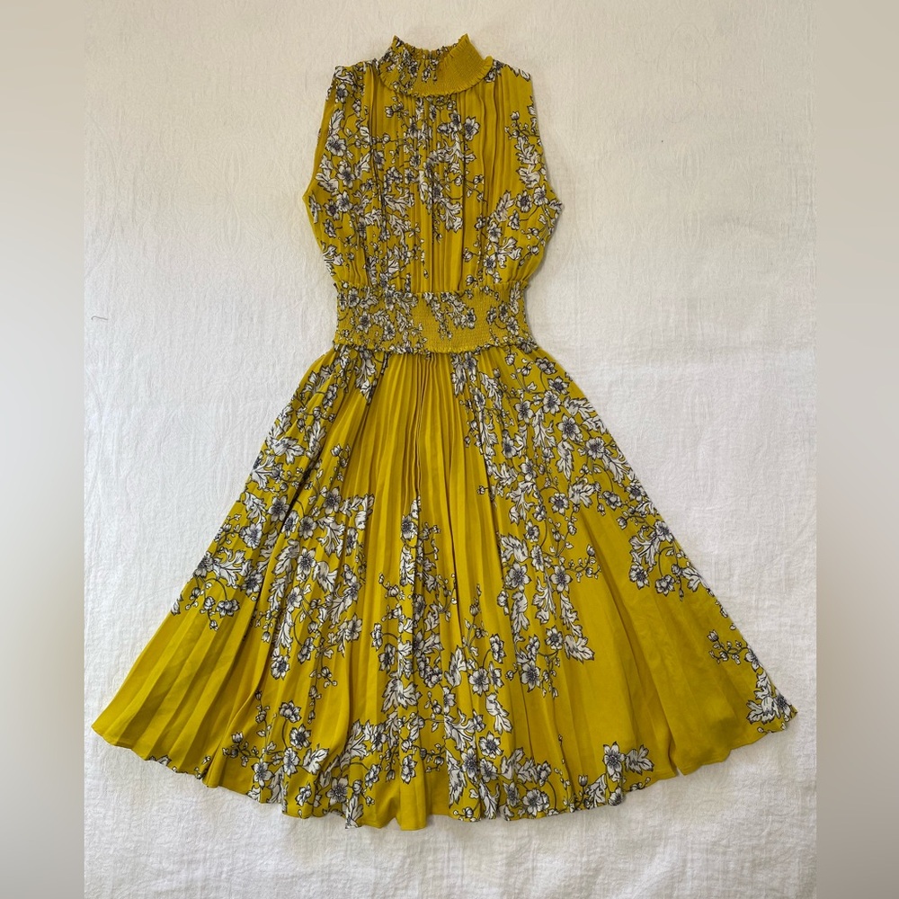 Nanette Lepore Women Sz 4 Pleated Mock Neck Smocked Sleveless Floral Midi Dress